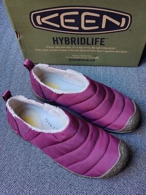 Keen Womens 7.5 Slip-on Camp Shoes Hybrid Outdoor Slippers Red Burgundy Howser